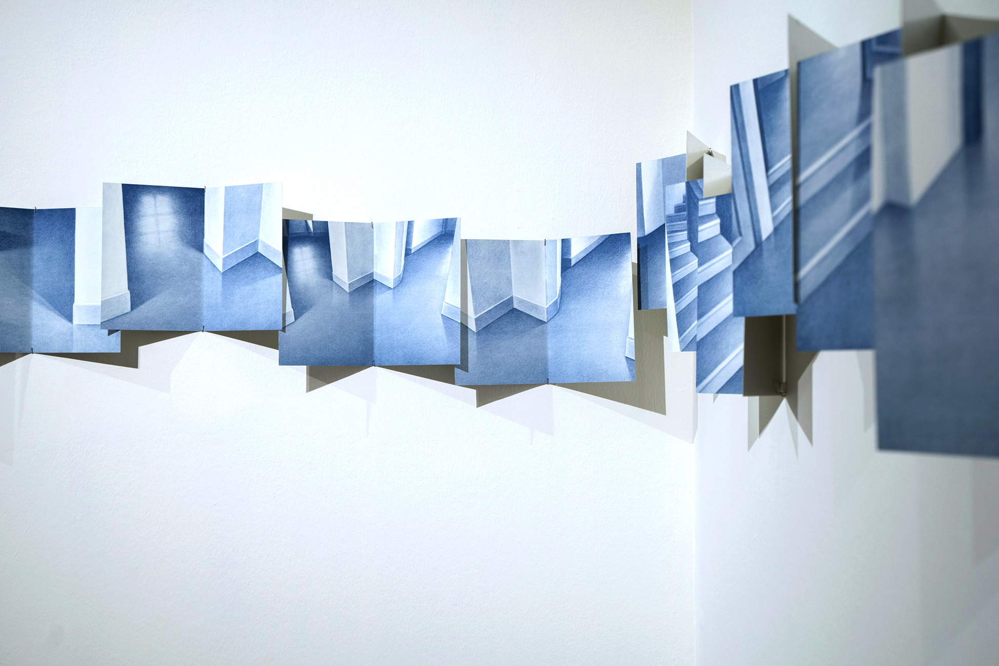 Pliegos del libro "Passage". Risografía. 26x33cm. Exposición "El Múltiple que ocupa el espacio" Pontevedra 2024