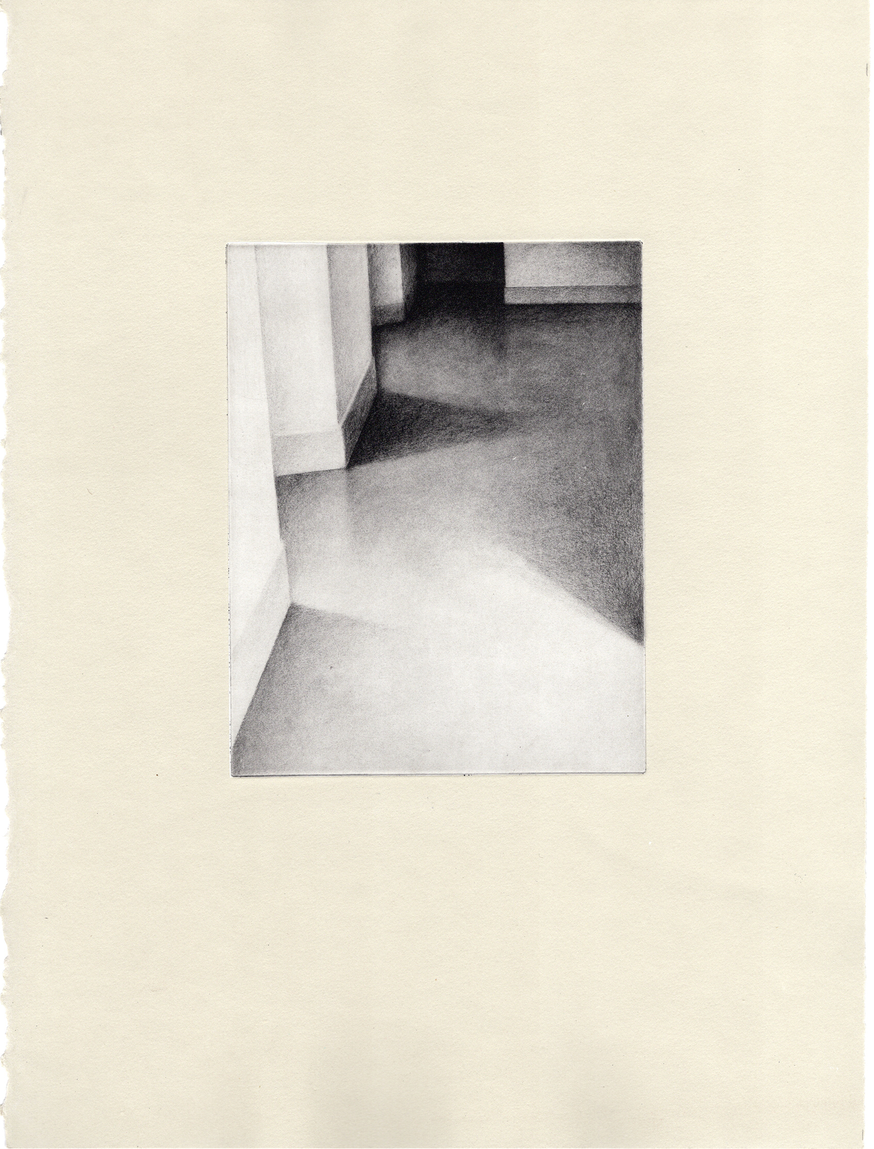 Passage Pasillo. 2022. Fotopolímero. Papel gris. 38 x 28 cm